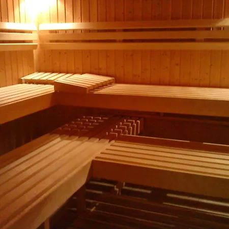 Modernes Appartment, 3 Gehminuten Zum Strand, Pool+sauna * Zempin